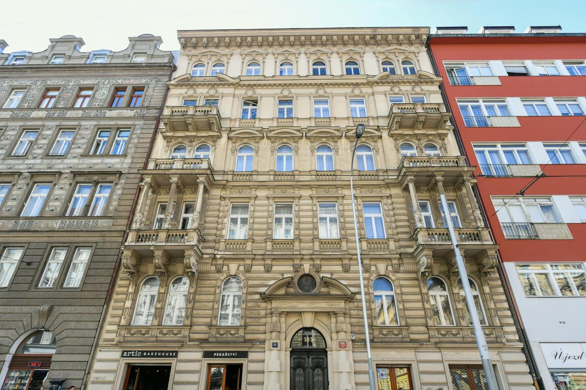 Wsp Petrin Garden Apartments Прага Екстериор снимка