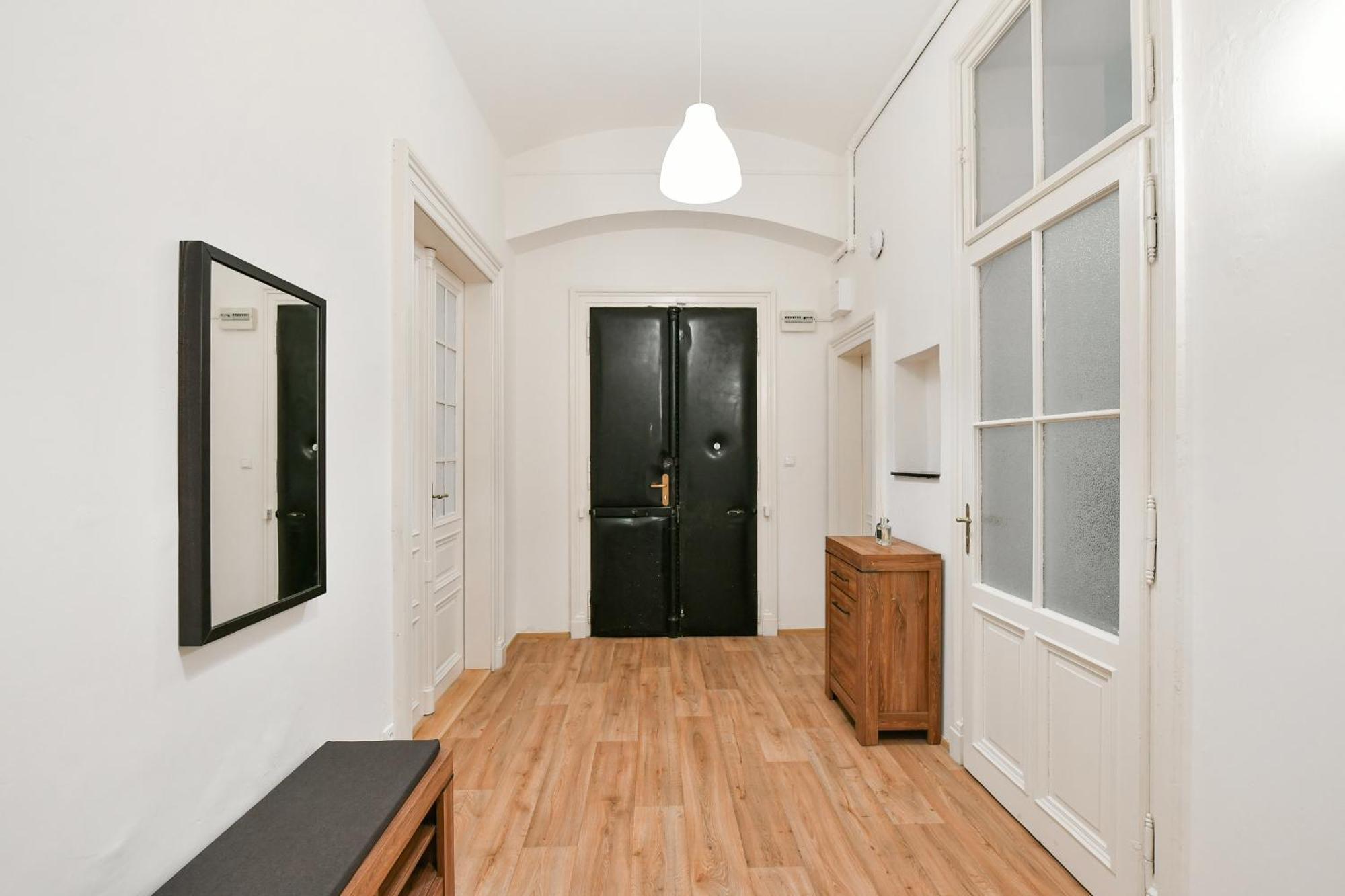 Wsp Petrin Garden Apartments Прага Екстериор снимка